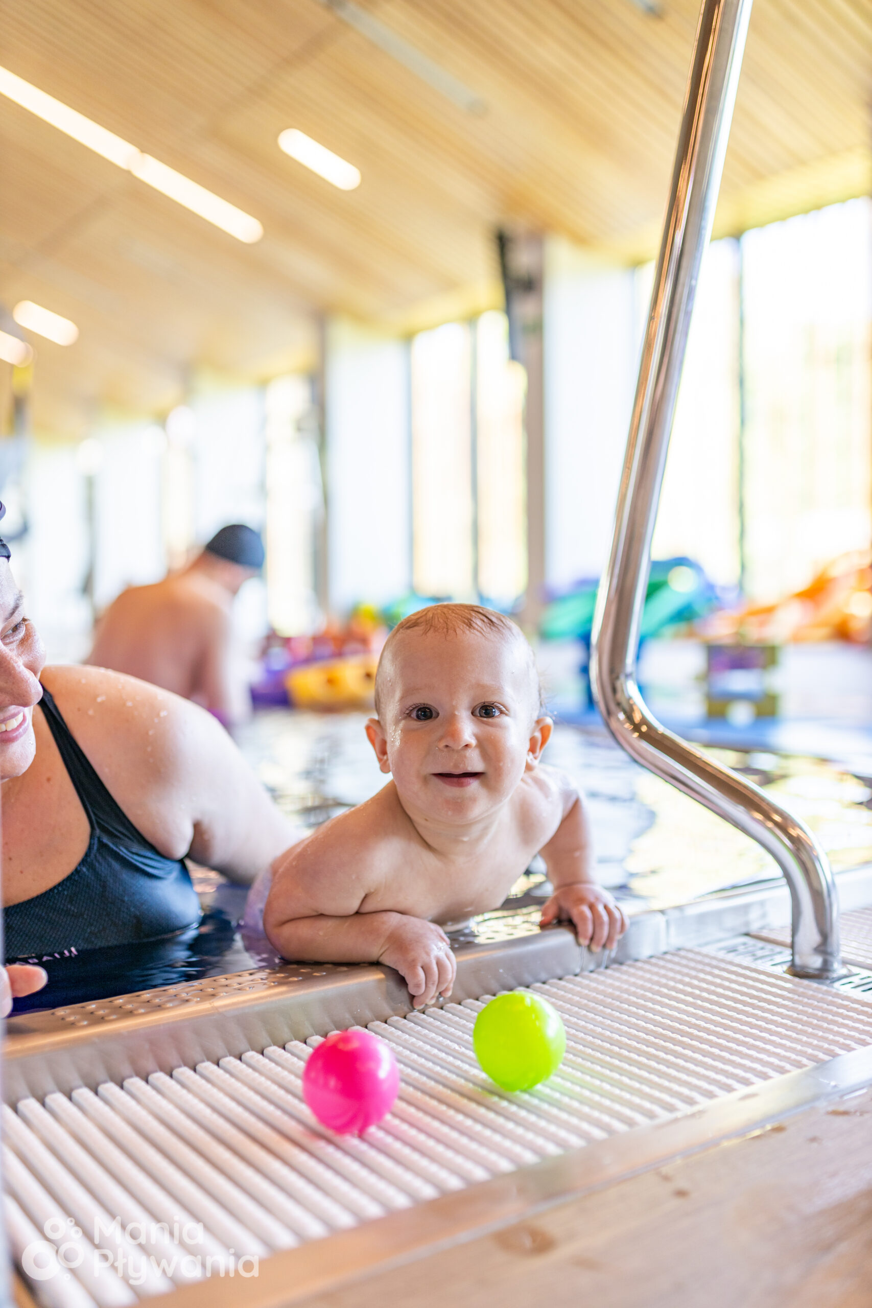 jak przygotować się do zajęć na basenie z niemowlakiem